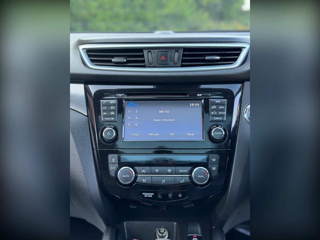 Nissan Qashqai 1.2 Dig-t N-connecta 53,672 #32