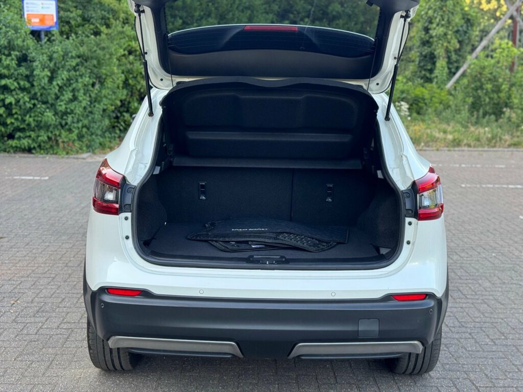 Nissan Qashqai 1.2 Dig-t N-connecta 53,672 #23