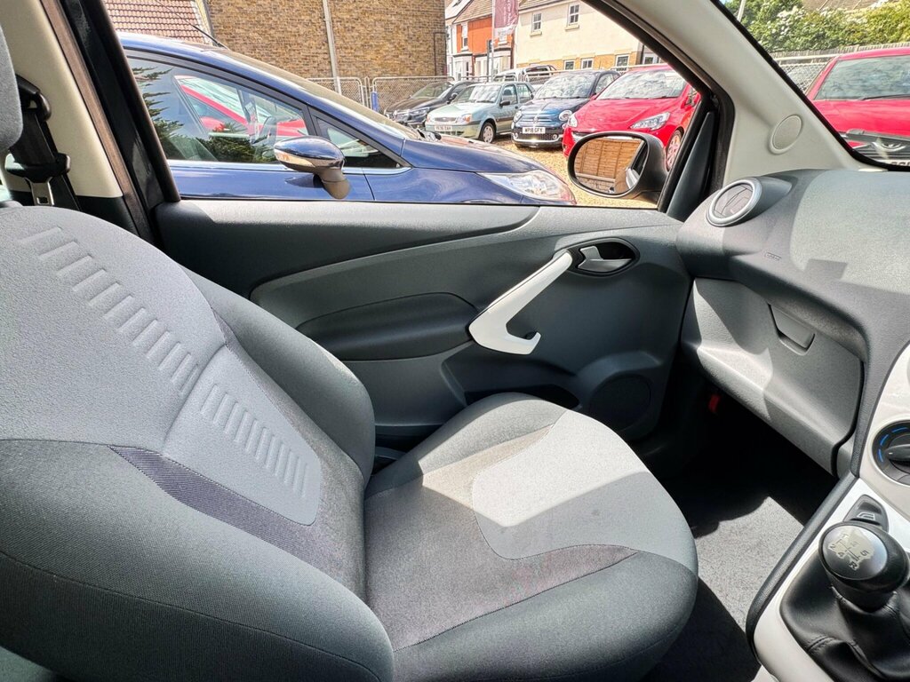 Ford KA Hatchback 1.2 Titanium Euro 5 201665 White #15