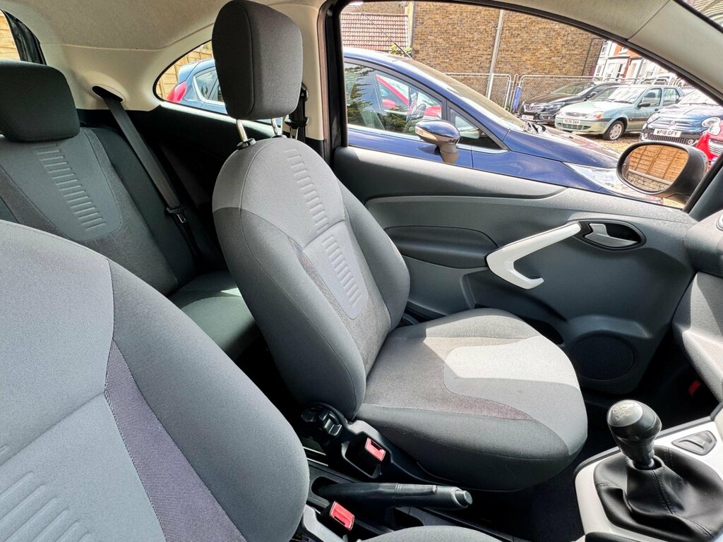 Ford KA Hatchback 1.2 Titanium Euro 5 201665 White #17