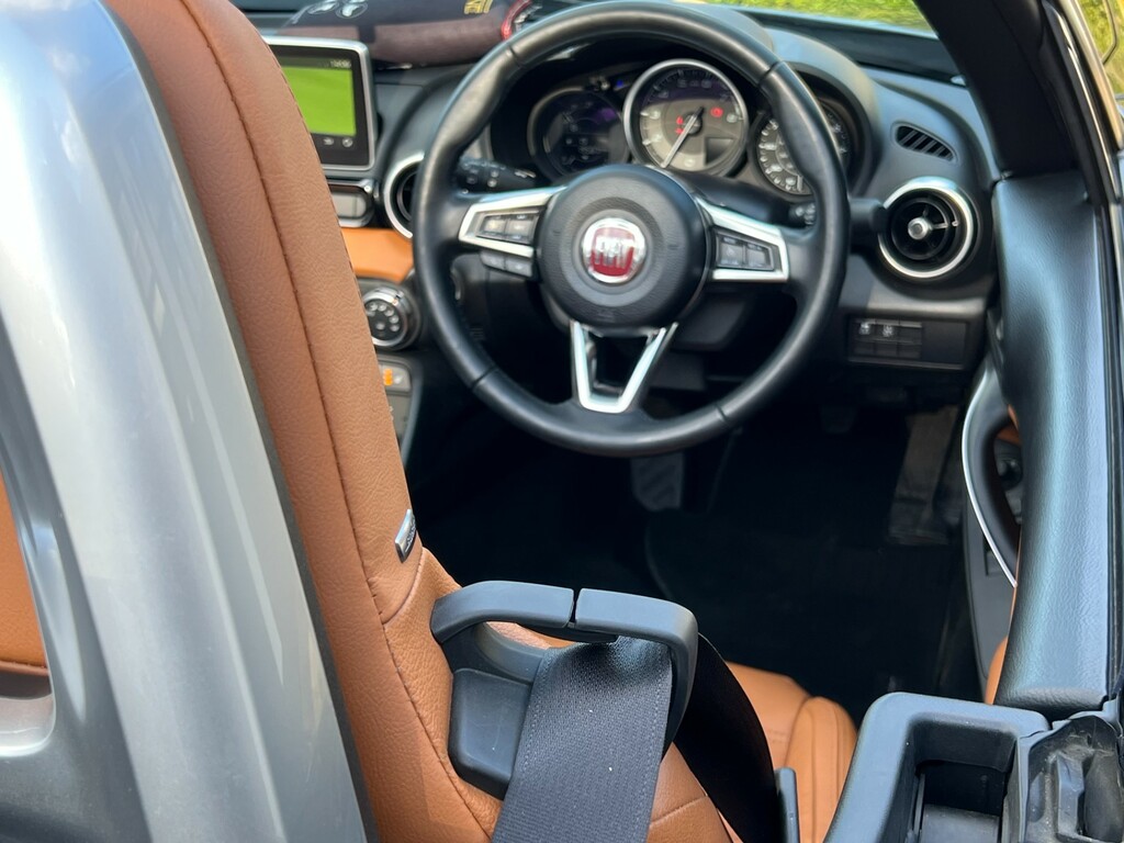 Fiat 124 Spider 1.4 Multiair Lusso Convertible Euro 6 Red #13