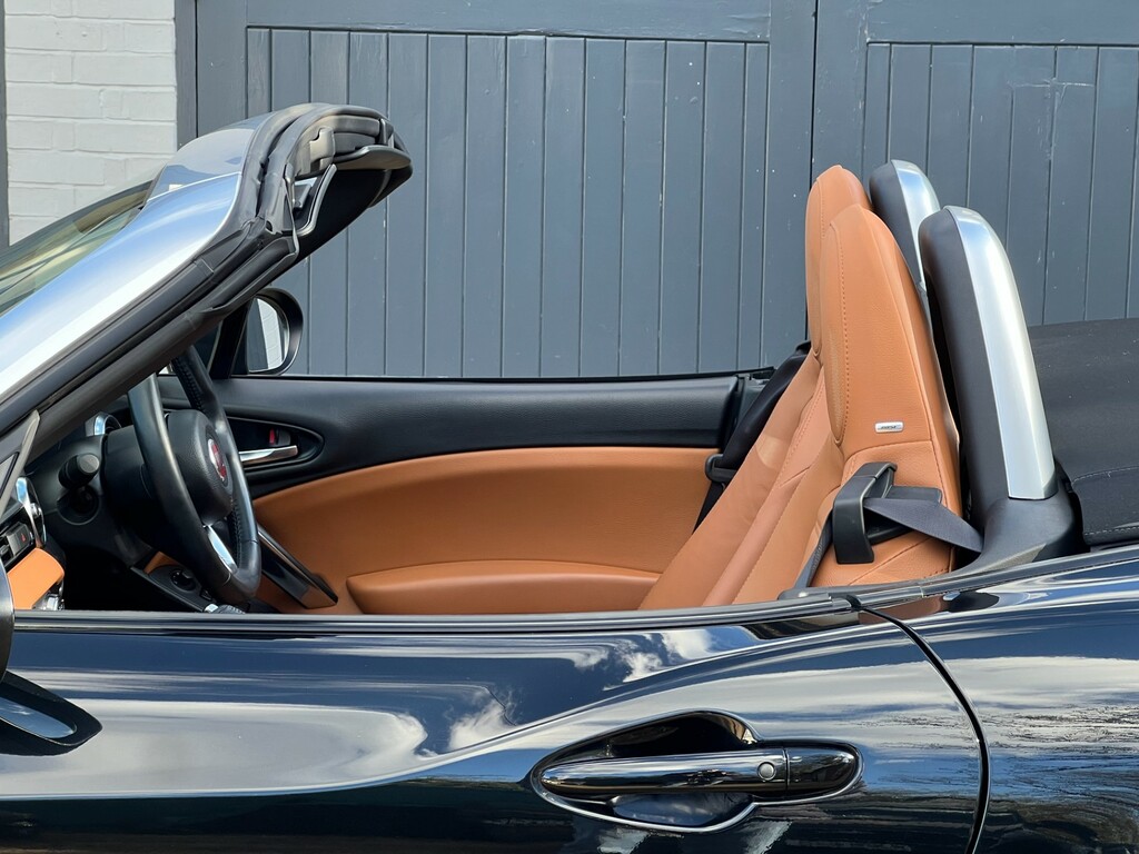 Fiat 124 Spider 1.4 Multiair Lusso Convertible Euro 6 Red #8
