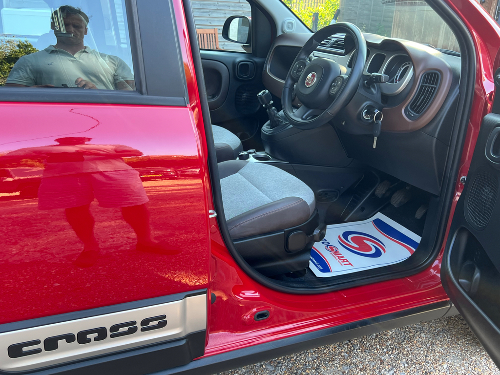 Fiat Panda 0.9 Twinair Cross Hatchback Euro Red #3