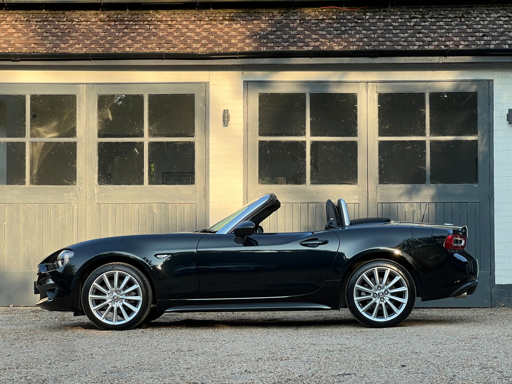 Fiat 124 Spider 1.4 Multiair Lusso Plus Convertible Eur Black #3