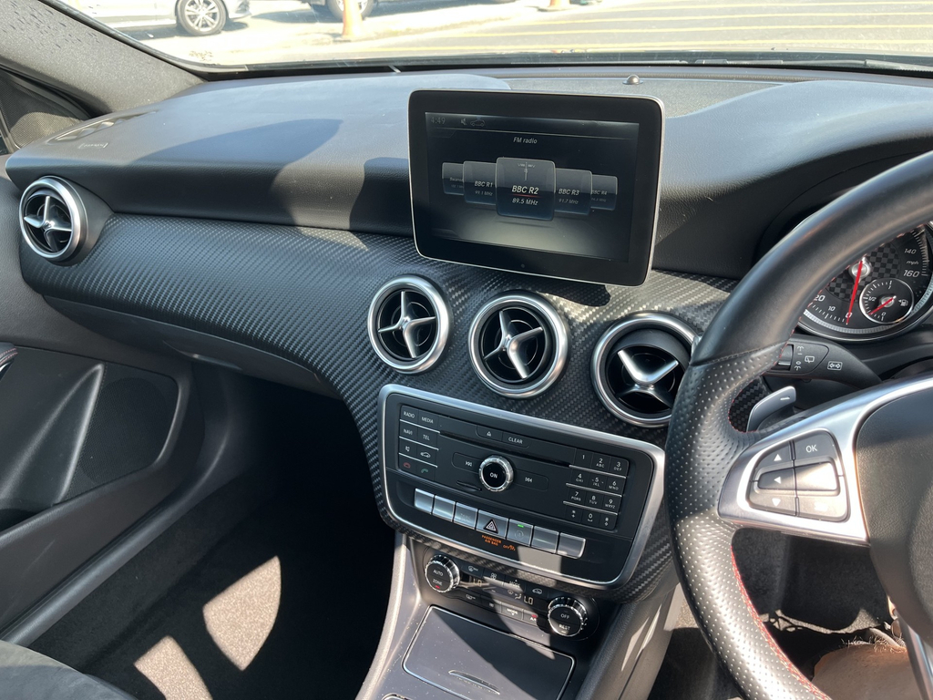 Mercedes-Benz 200 Hatchback Black #18