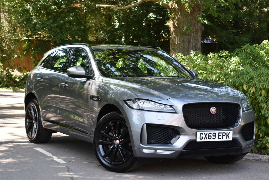 Jaguar F-Pace 2.0 L Chequered Flag Awdpanoramic Roofhead Up Di Grey