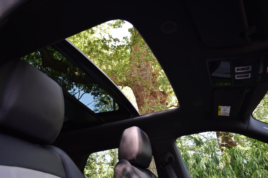 Land Rover Range Rover Evoque 1.5 L R-dynamic Spanoramic Roof LM22VKW White #3