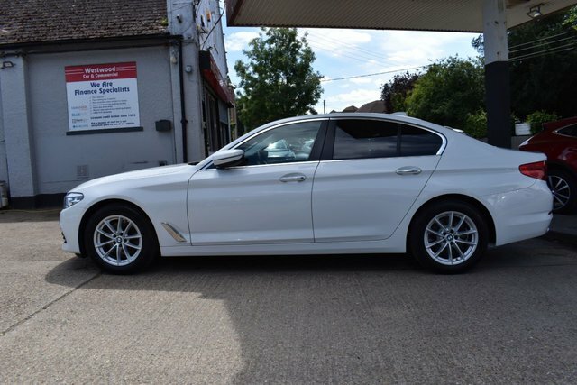BMW 5 Series 2.0 520D Se Saloon Euro 6 Ss 1 YD68YOJ White #4