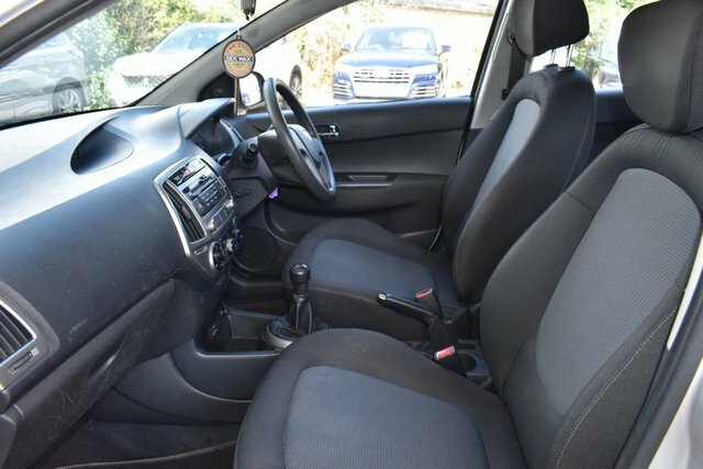 Hyundai I20 1.2 Active Spec-red-ulez Free-35 Tax-perfect 1St Red #9