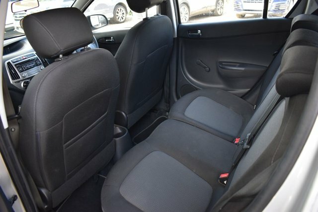 Hyundai I20 1.2 Active Spec-red-ulez Free-35 Tax-perfect 1St Red #10