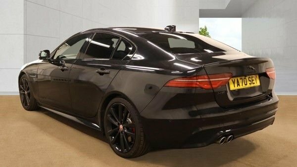 Jaguar XE 2.0 D200 Mhev R-dynamic Black Saloon Au Black #3