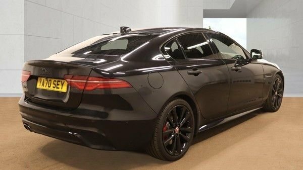 Jaguar XE 2.0 D200 Mhev R-dynamic Black Saloon Au Black #4