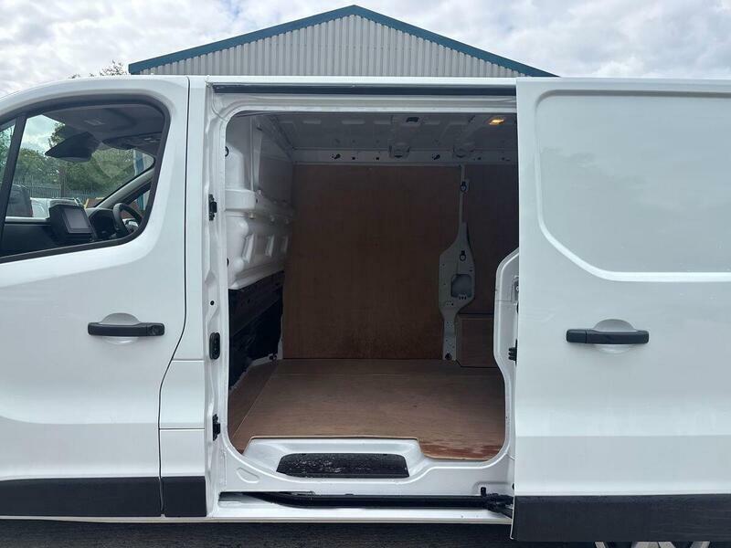 Renault Trafic 2.0 Dci Blue Ll30 Extra Sport L2 H1 Euro 6 S #26