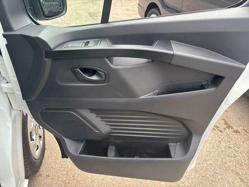 Renault Trafic 2.0 Dci Blue Ll30 Extra Sport L2 H1 Euro 6 S #51