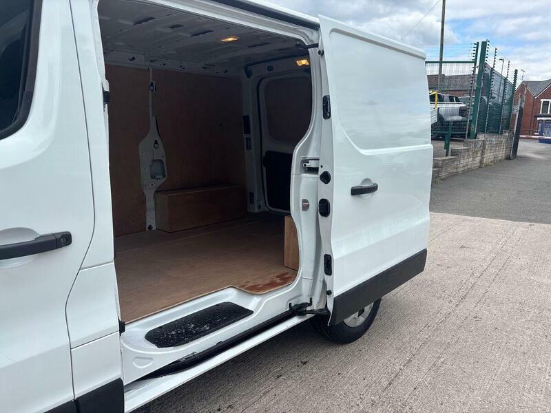 Renault Trafic 2.0 Dci Blue Ll30 Extra Sport L2 H1 Euro 6 S #24