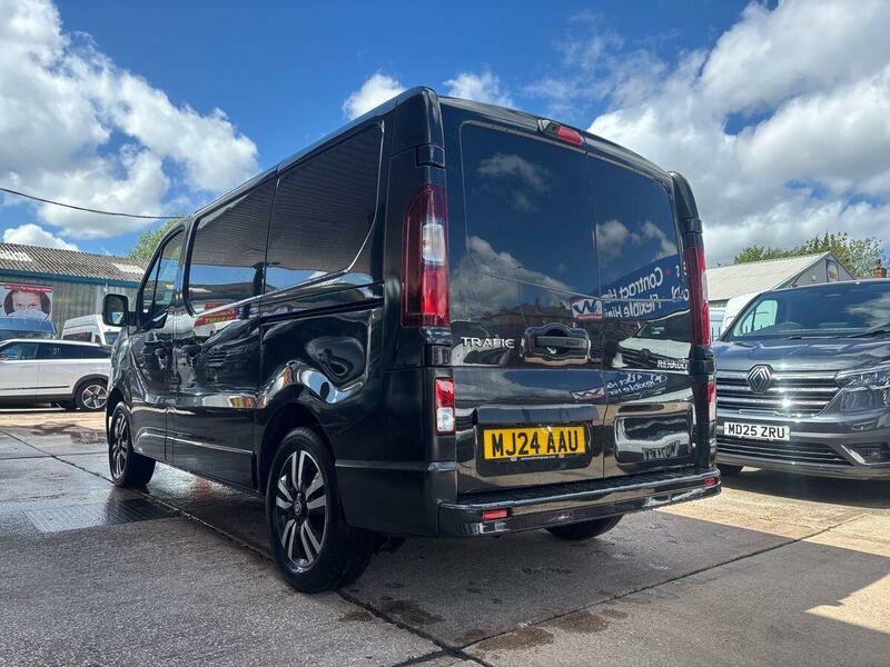 Renault Trafic Dci Sl28 Business 150Ps Minibus With 9 Seats, Crui White #16