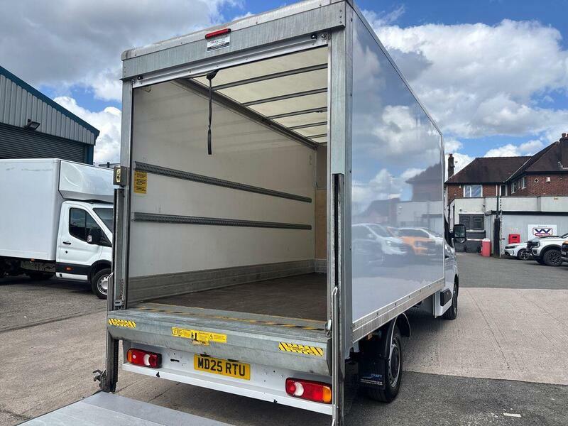 Renault Master Extra White #19