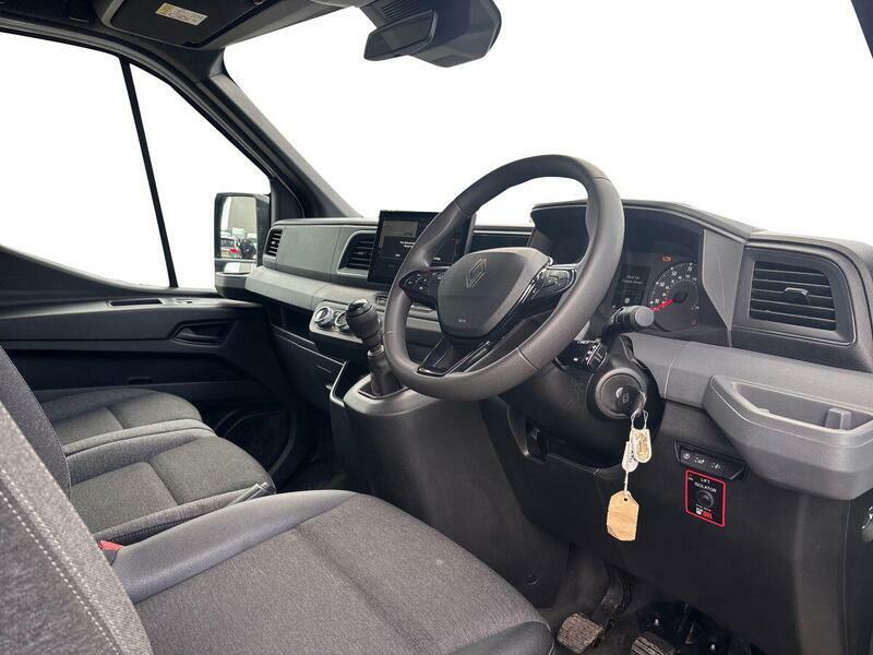 Renault Master Extra White #14