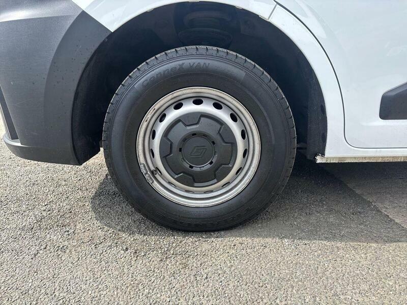 Renault Master Extra White #165