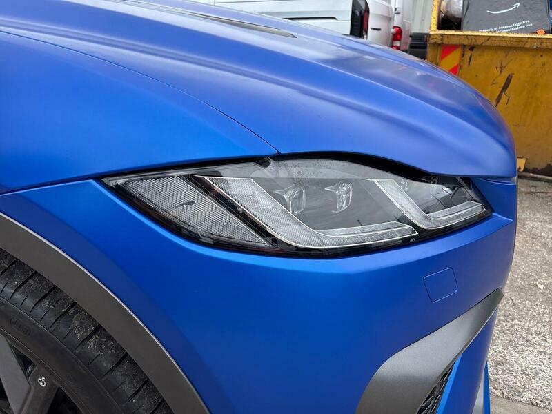 Jaguar F-Pace 2.0D 180 Chequered Flag Awd Black #40