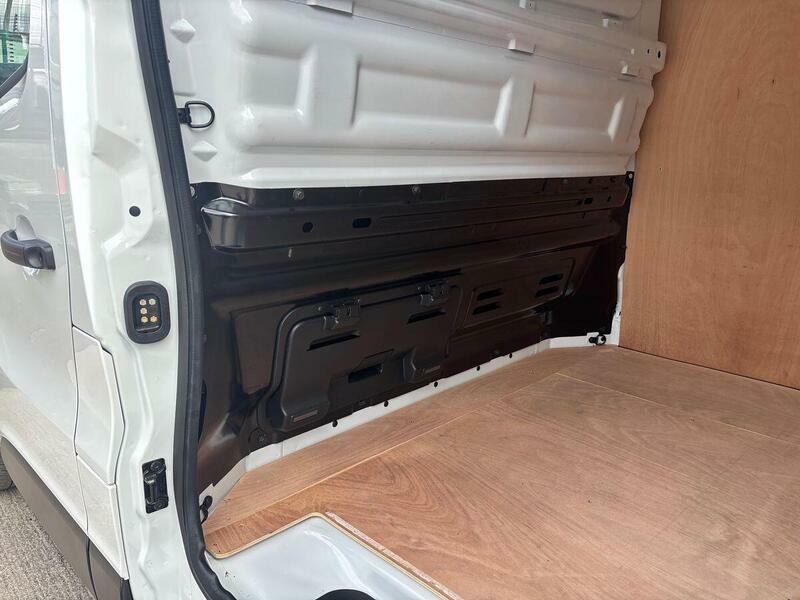 Renault Trafic 2.0 Dci Ll30 Advance Minibus Double Cab Grey #35