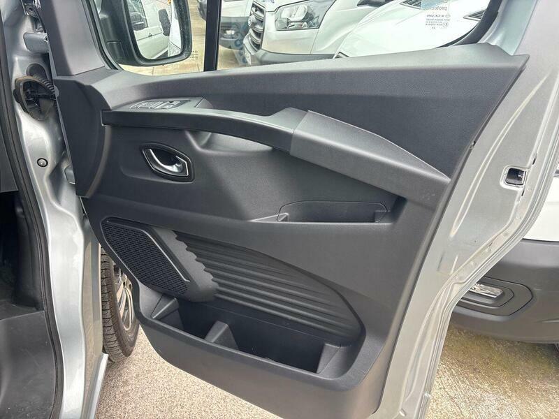 Renault Trafic Renault Trafic Extra White #23
