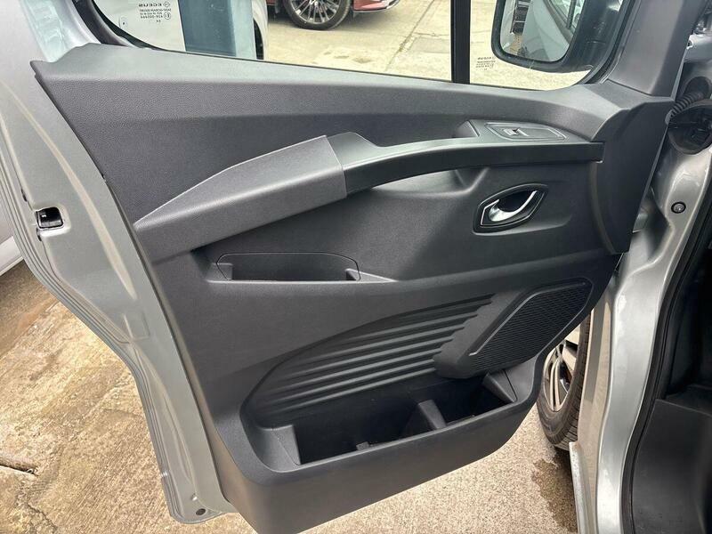 Renault Trafic Renault Trafic Extra White #29
