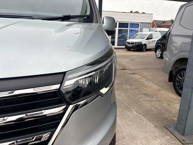 Renault Trafic Renault Trafic Extra White #27