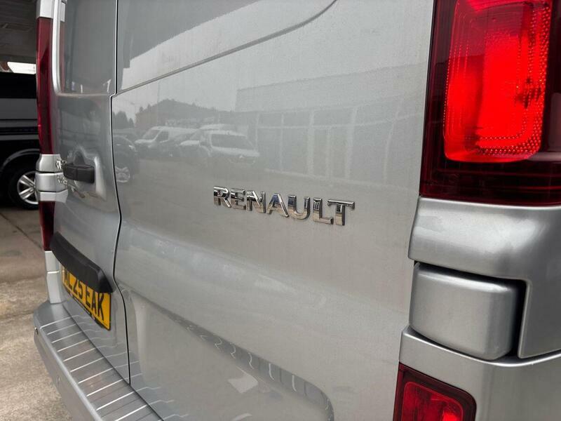 Renault Trafic Renault Trafic Extra White #35