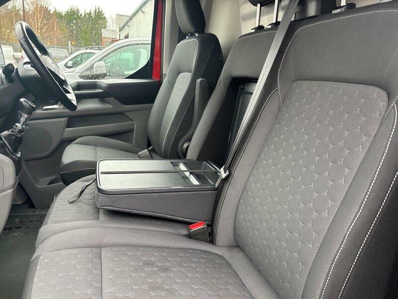 Ford Transit Custom Mpv White #31