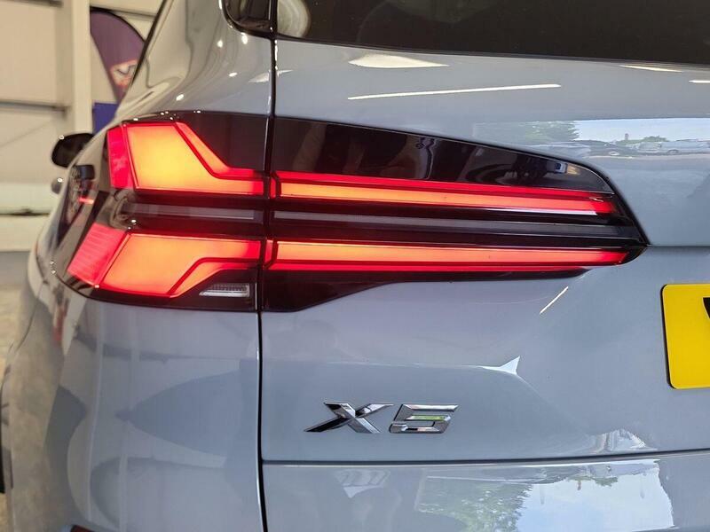 BMW X5 M60i Grey #28