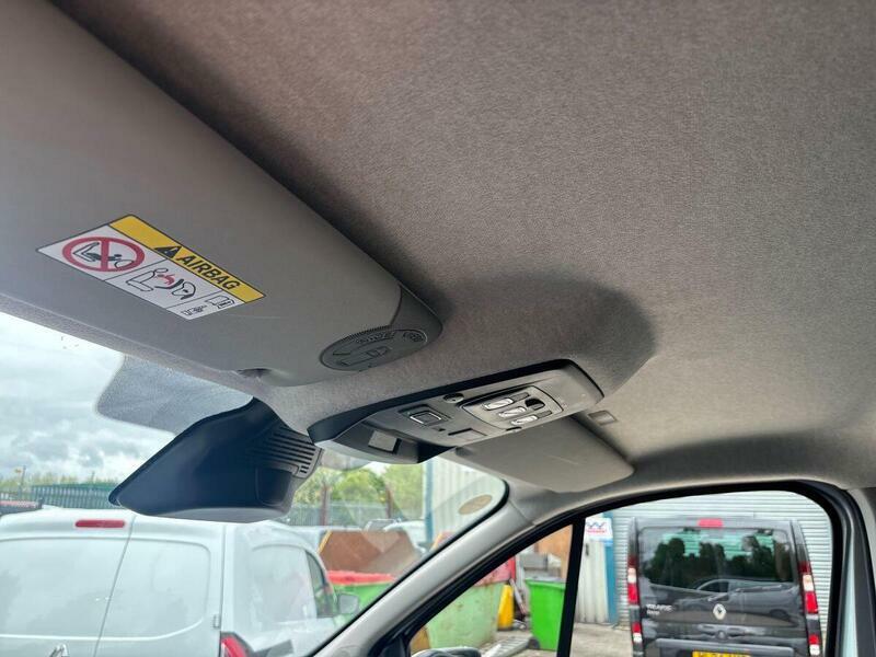 Renault Trafic Ll30 Blue Dci 150 Extra Safety Van Eag9 White #39