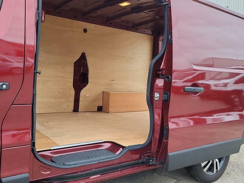 Renault Trafic Sl30 Blue Dci 130 Start Van White #31