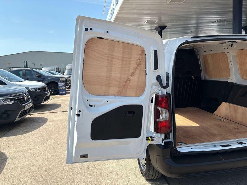 Citroen Berlingo 1.5 Bluehdi 100Ps Van Driver Panel Van Black #40