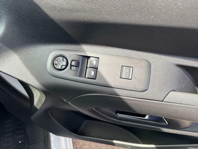 Citroen Berlingo 1.5 Bluehdi 100Ps Van Driver Panel Van Black #52