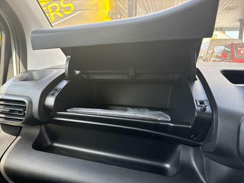 Citroen Berlingo 1.5 Bluehdi 100Ps Van Driver Panel Van Black #23
