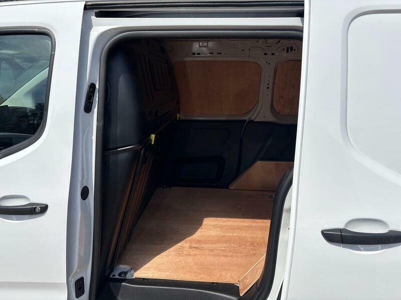 Citroen Berlingo 1.5 Bluehdi 100Ps Van Driver Panel Van Black #33
