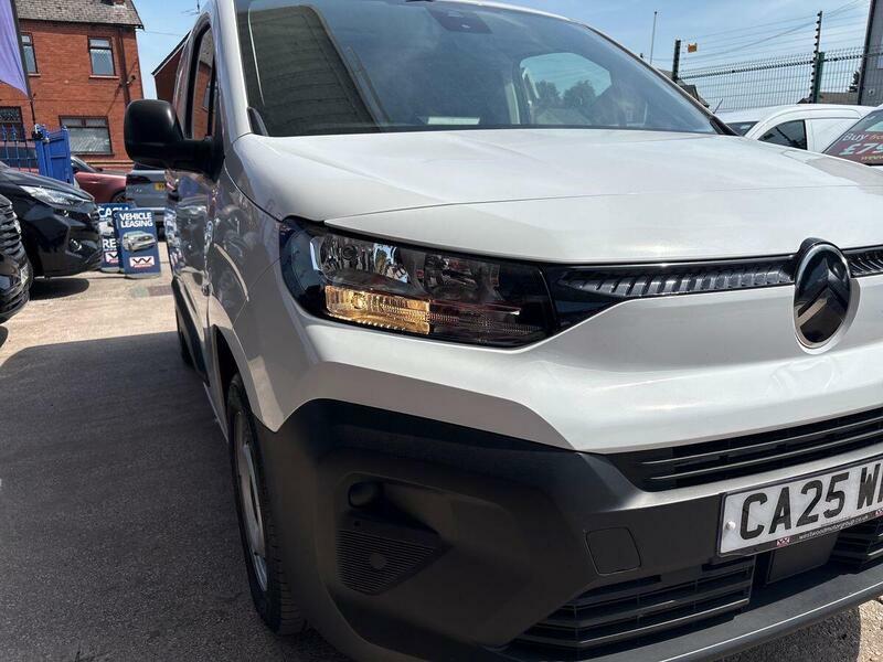 Citroen Berlingo 1.5 Bluehdi 100Ps Van Driver Panel Van Black #47