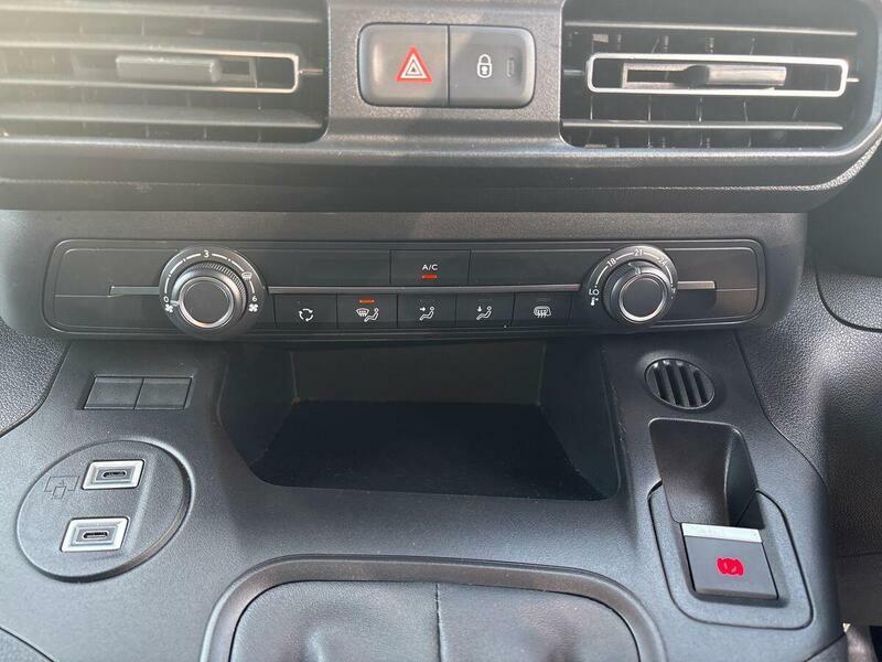 Citroen Berlingo 1.5 Bluehdi 100Ps Van Driver Panel Van Black #20