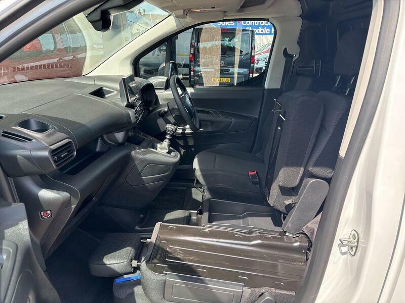 Citroen Berlingo 1.5 Bluehdi 100Ps Van Driver Panel Van Black #55