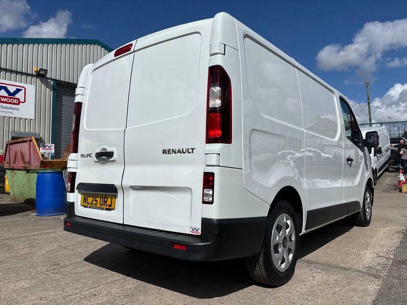 Renault Trafic Ll30 Blue Dci 150 Extra Safety Crew Van White #95