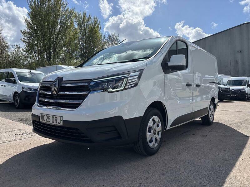 Renault Trafic Ll30 Blue Dci 150 Extra Safety Crew Van White #103