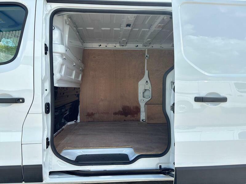 Renault Trafic Ll30 Blue Dci 150 Extra Safety Crew Van White #80
