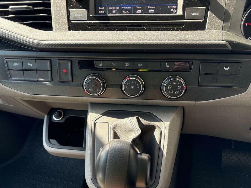 Volkswagen Transporter Highline White #15
