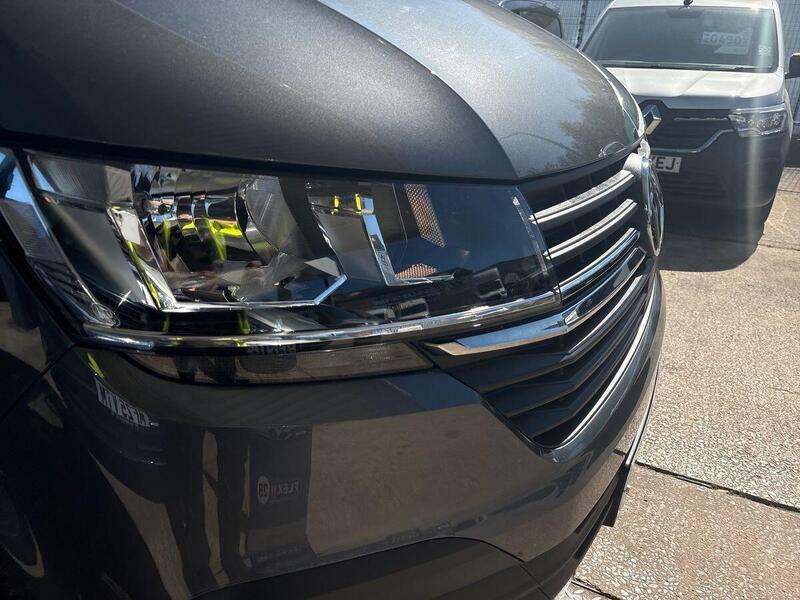 Volkswagen Transporter Highline White #64