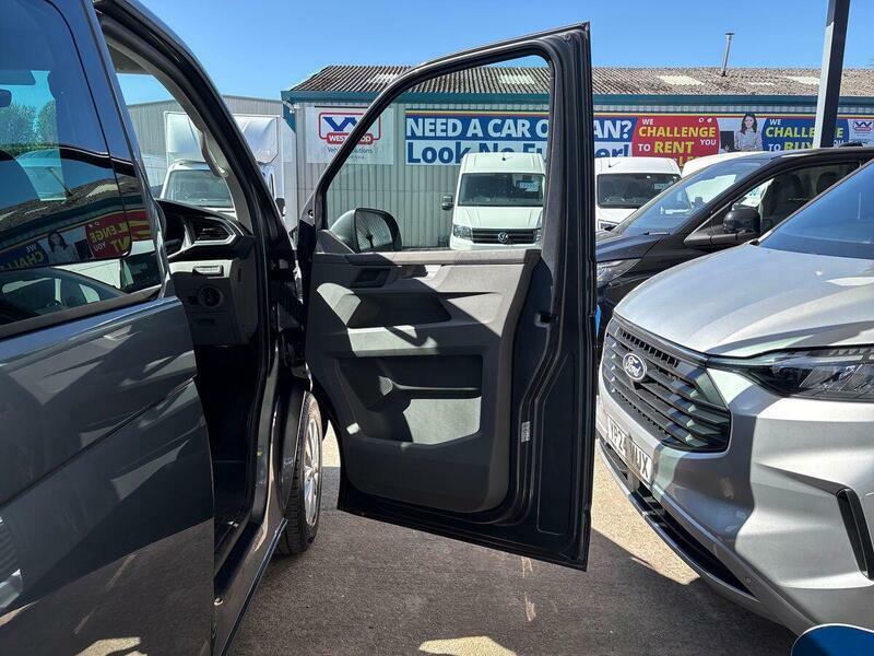 Volkswagen Transporter Highline White #41
