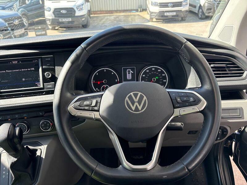 Volkswagen Transporter Highline White #22