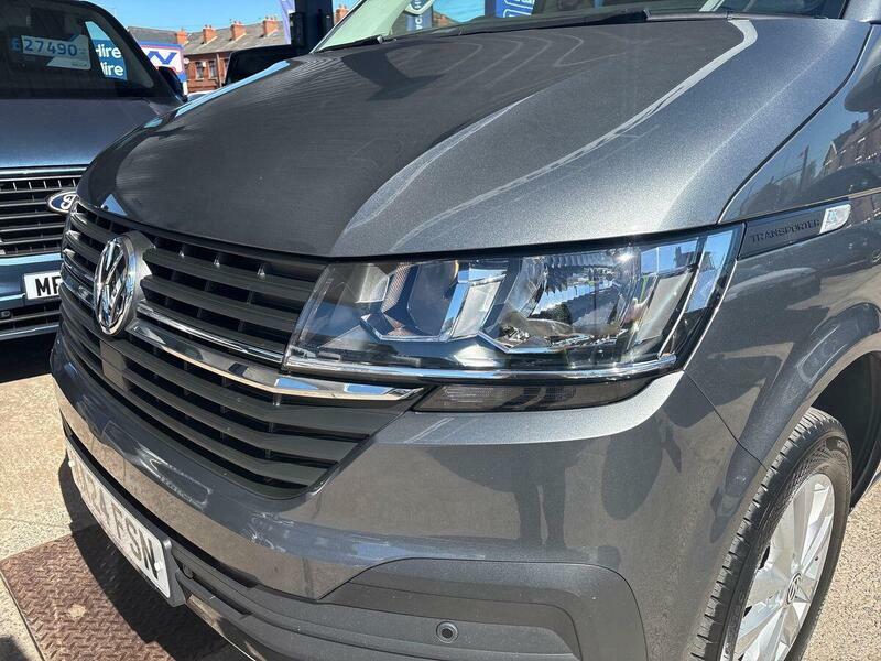 Volkswagen Transporter Highline White #65
