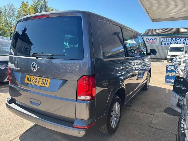 Volkswagen Transporter Highline White #49