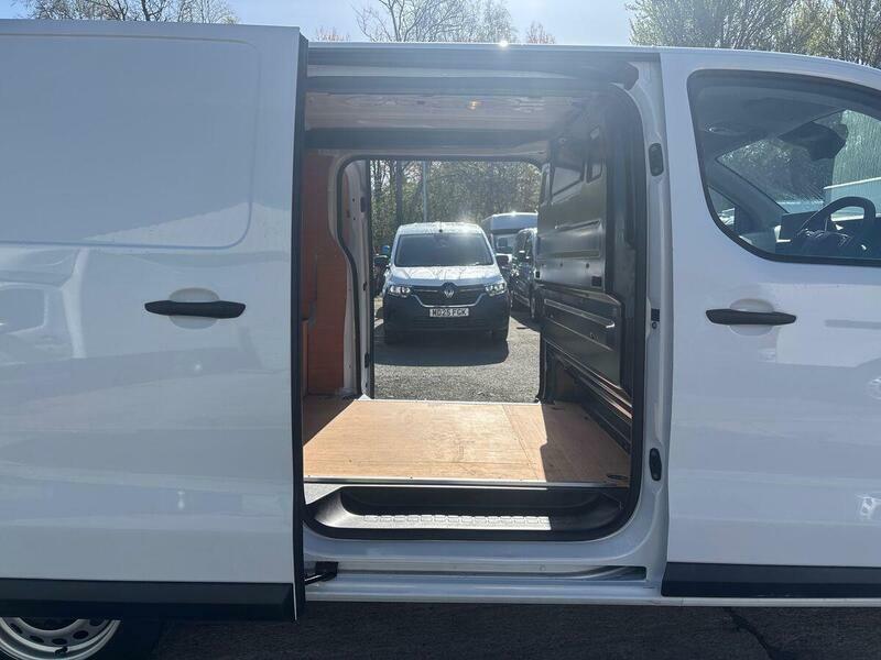 Vauxhall Vivaro Vivaro Panelvan L2 Pro 2.0Td 145 Mt6 Grey #25